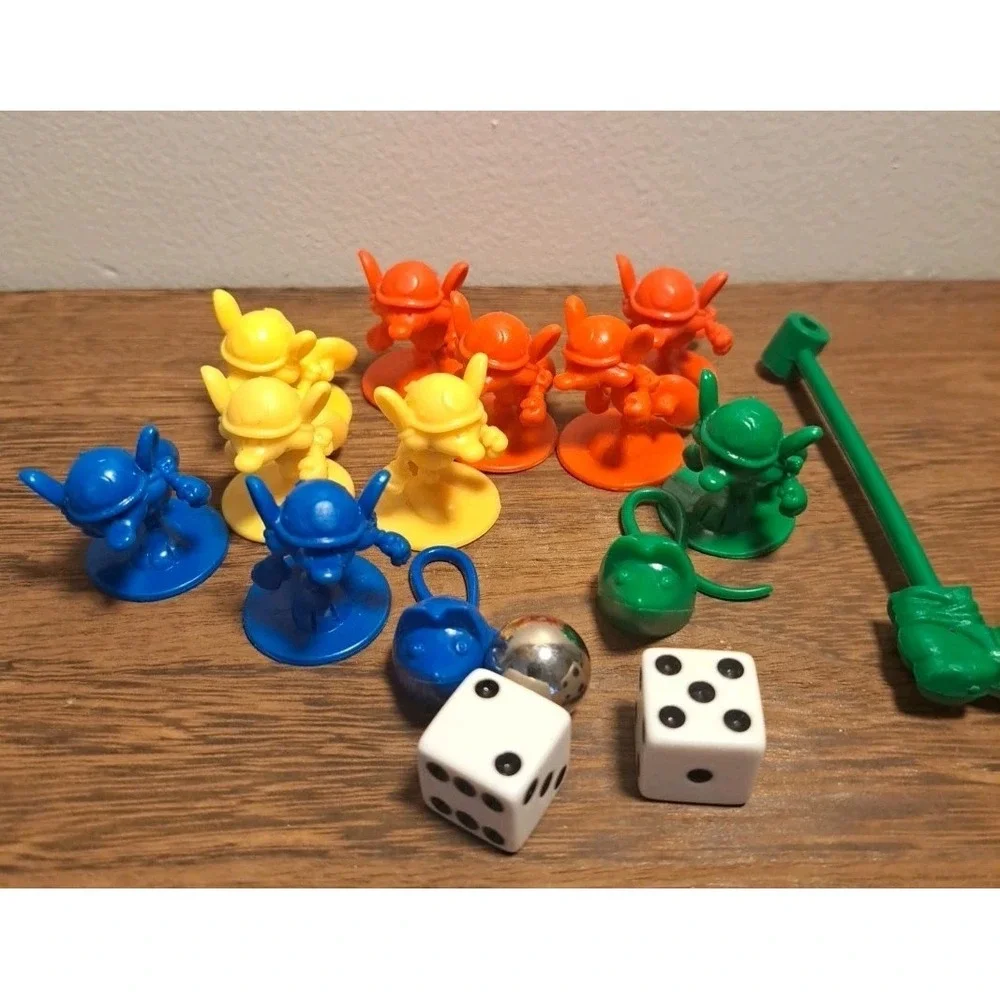 Milton Bradley Mouse Trap Mice Tokens & Die, Ball,Green Boot Replacement Parts